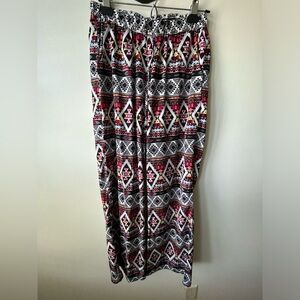 Flowy Patterned Pants- Size 5- fit like a M